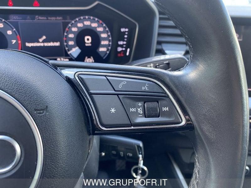 Audi A1 citycarver 30 TFSI Identity Contrast