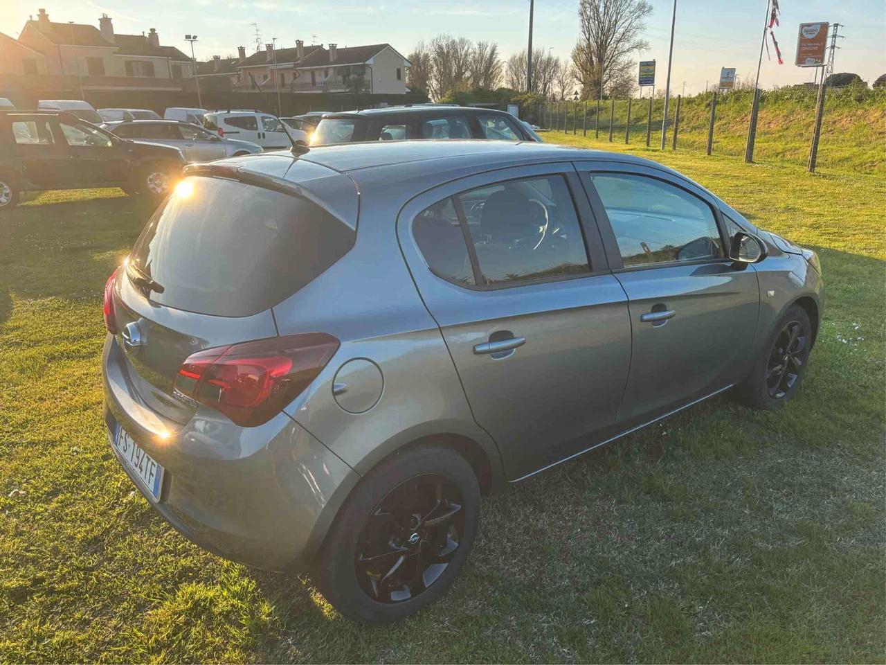 Opel Corsa 1.4 90CV GPL Tech 5 porte