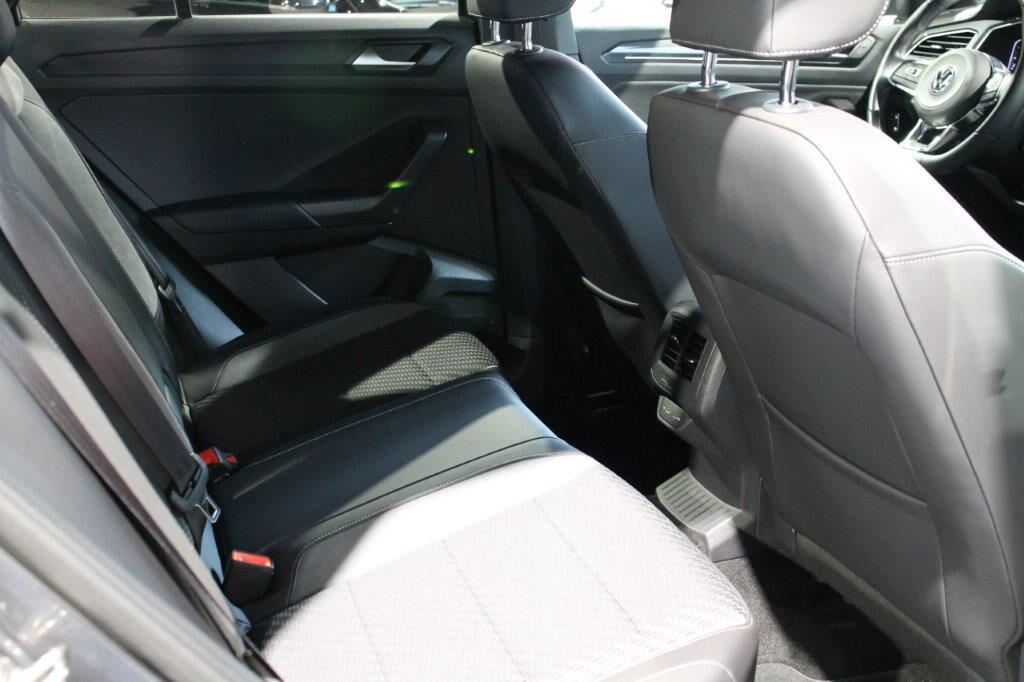 Volkswagen T-Roc 1.5 TSI ACT R LINE Sport BlueMotion Technology FULL KM 19700 ORIGINALI