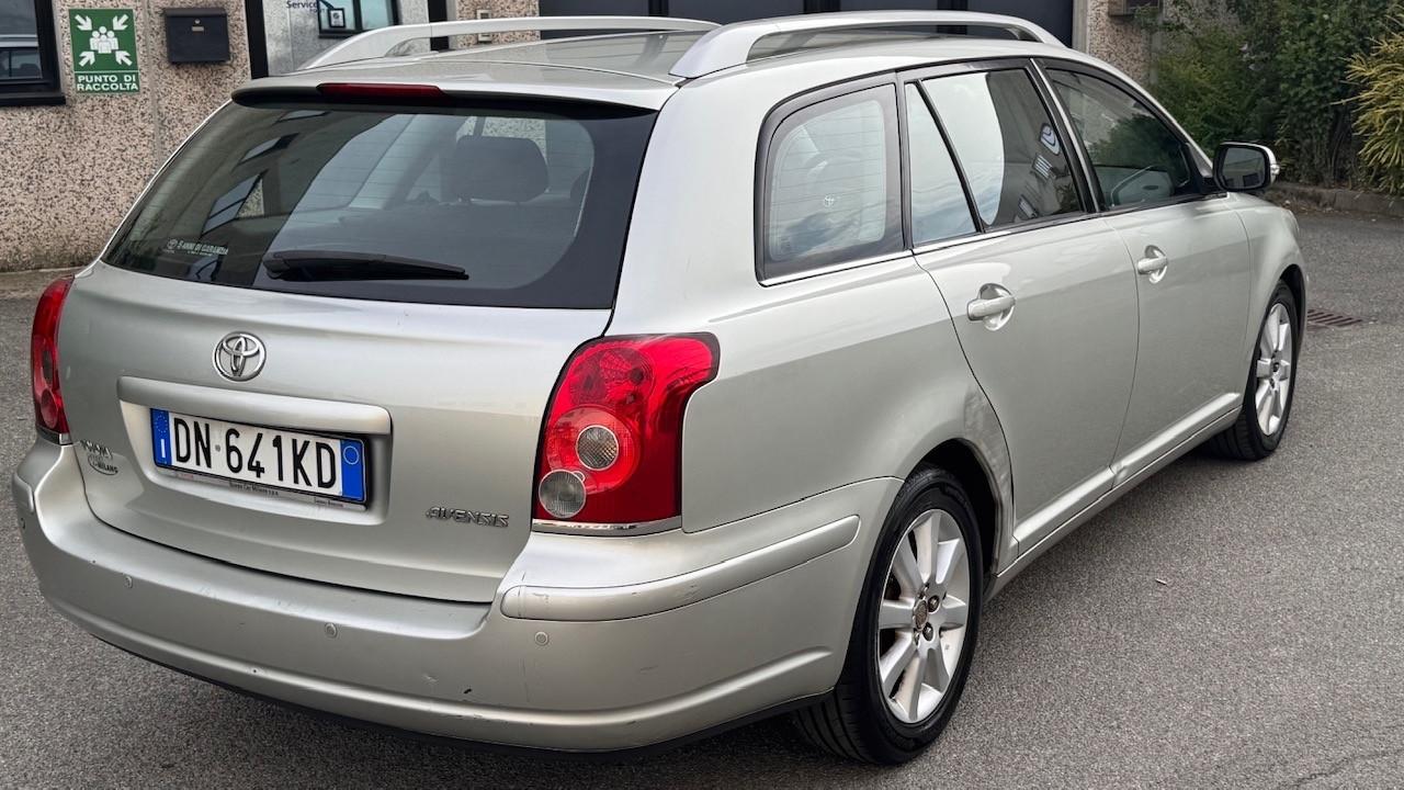 Toyota Avensis 1.8 16V Station Wagon