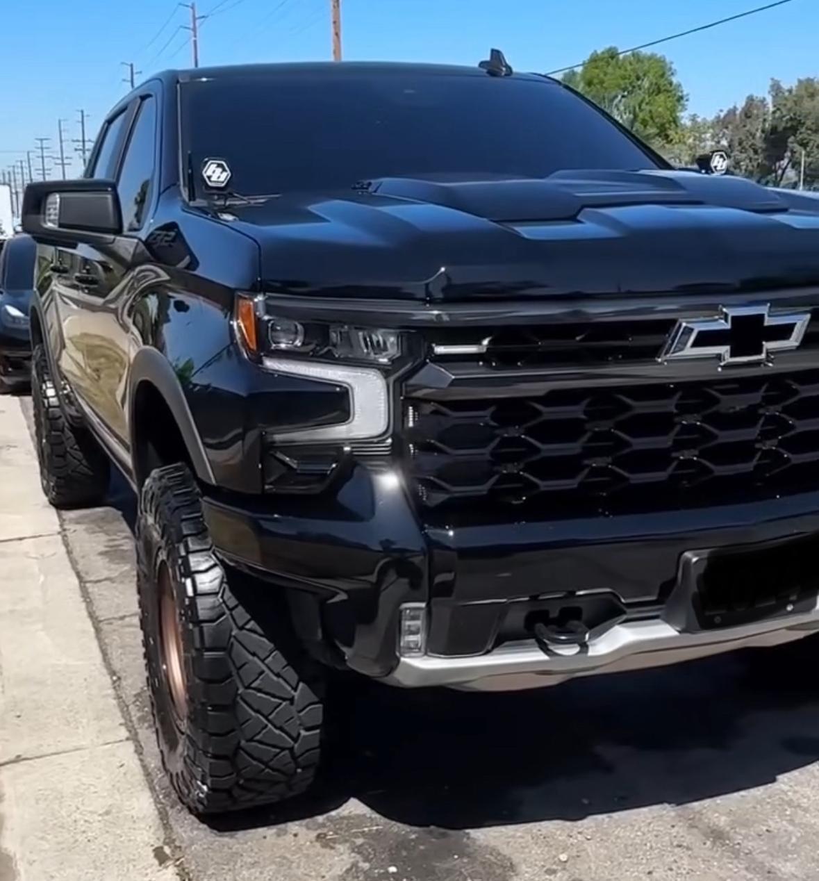 Chevrolet Silverado ZR2