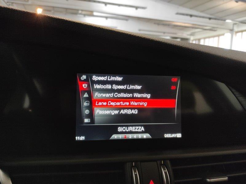 ALFA ROMEO Giulia (2016) - Giulia 2.2 Turbodiesel 150 CV AT8 Super