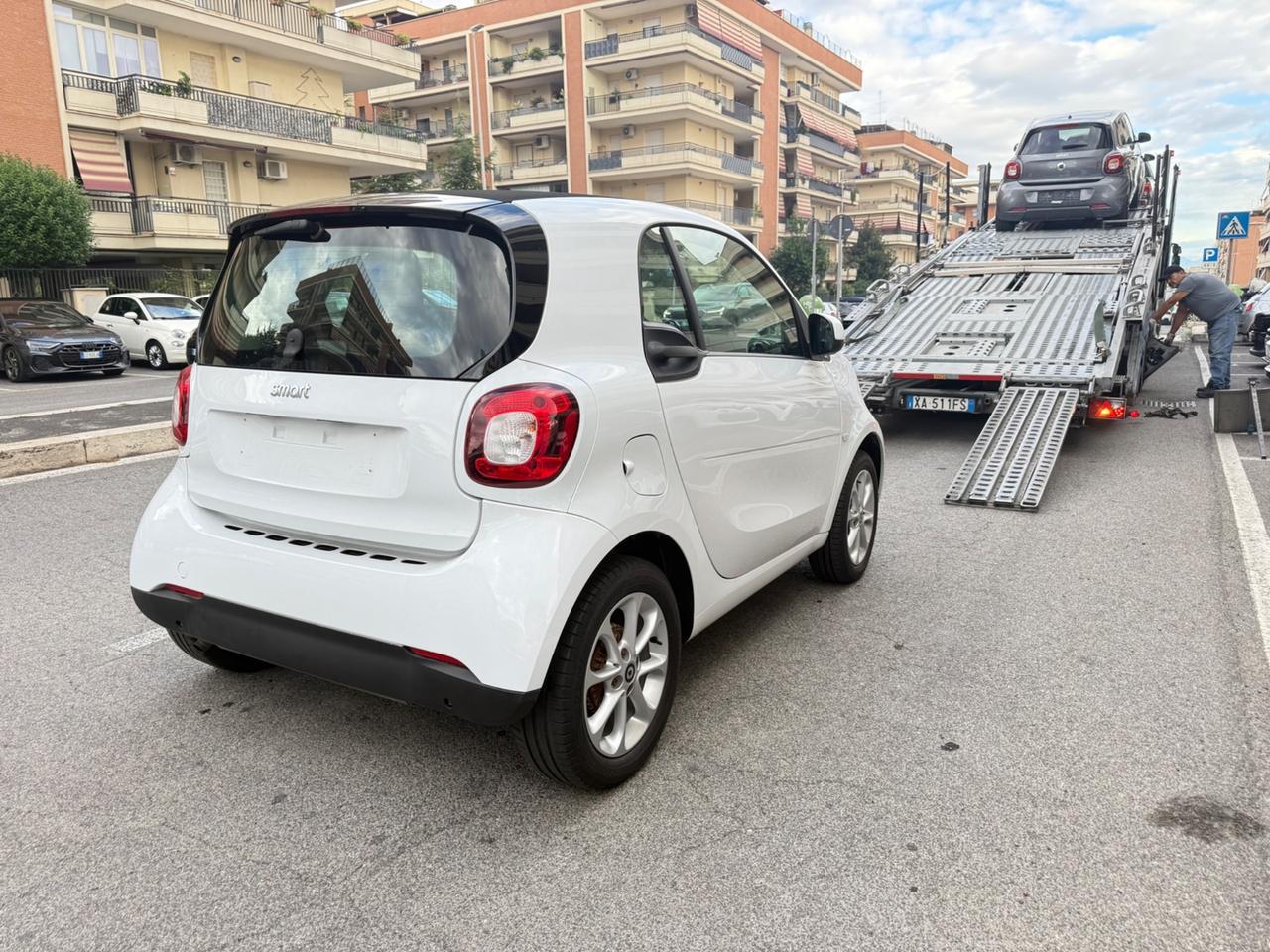 Smart ForTwo 70 1.0 twinamic Passion LED PDC BLUETOOTH CERCHI IN LEGA 15 SEDILI RISCALDATI