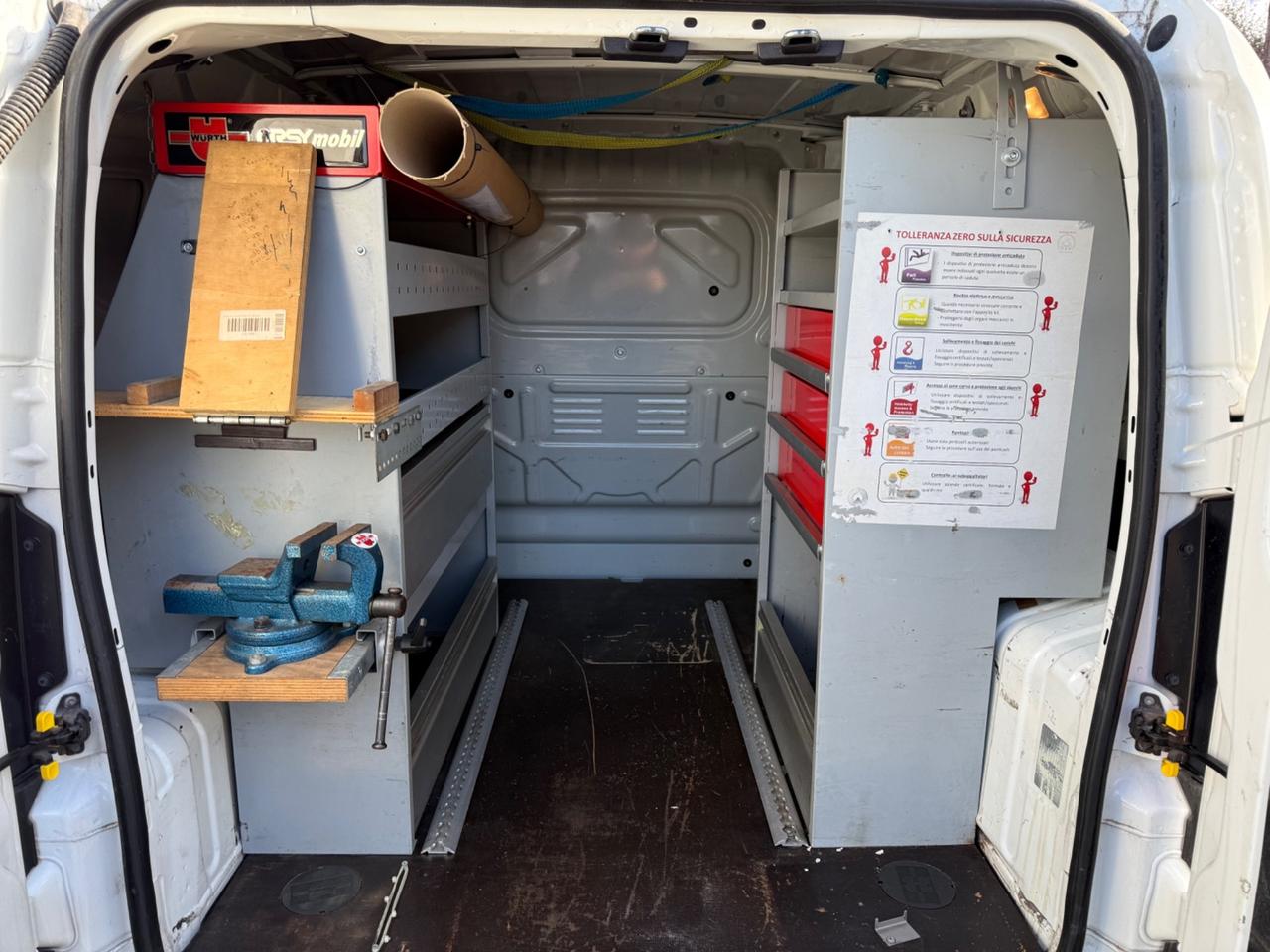 Fiat Fiorino 1.3 MJT 95CV Cargo SX attrezzato