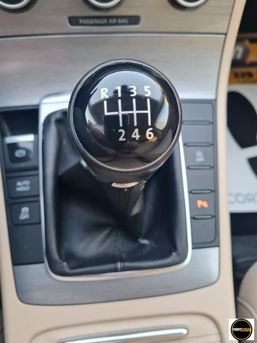 VOLKSWAGEN Passat Variant 2.0 TDI Highline BlueM.Tech.