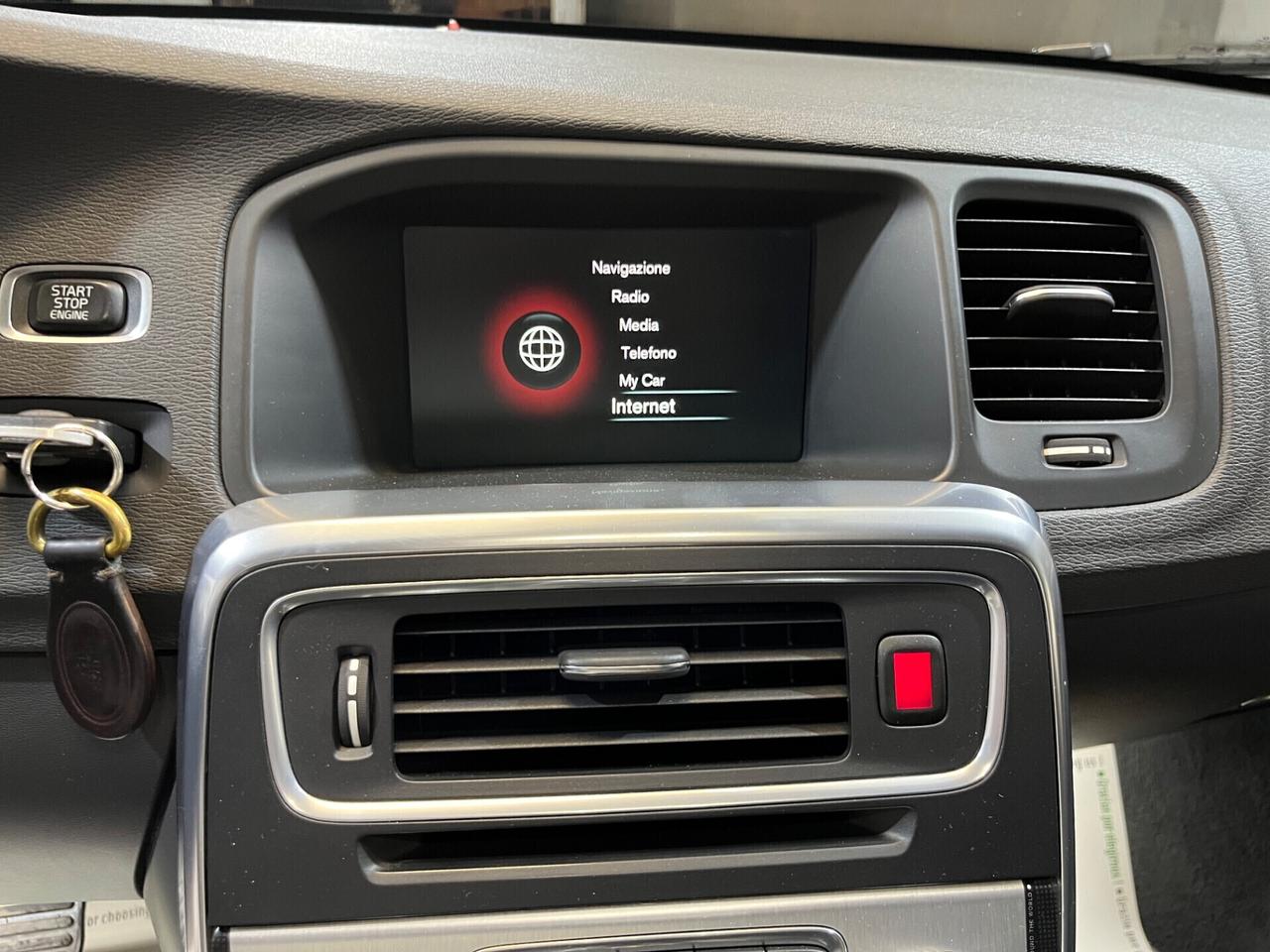 Volvo V60 D4 Geartronic Ocean Race