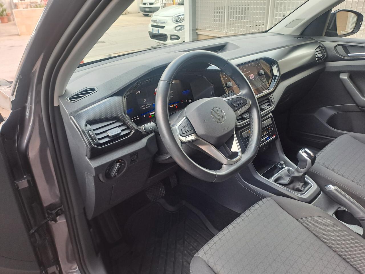 Volkswagen T-Cross 1.0 TSI 110 CV DSG Style , soli 20500 km !!
