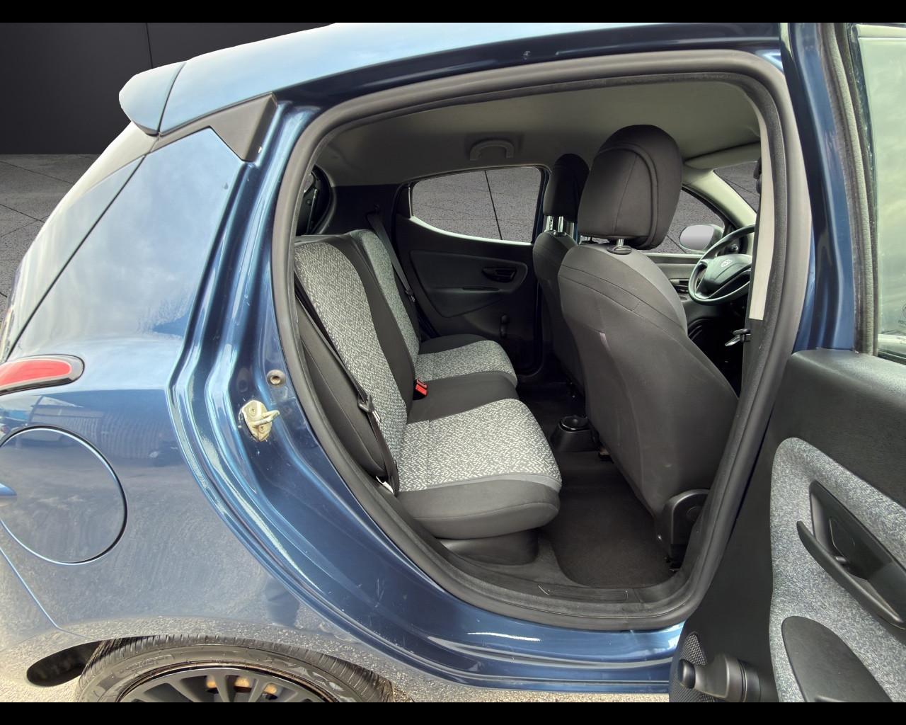 LANCIA Ypsilon 3ª serie - Ypsilon 1.0 FireFly 5 porte S&S Hybrid Silver