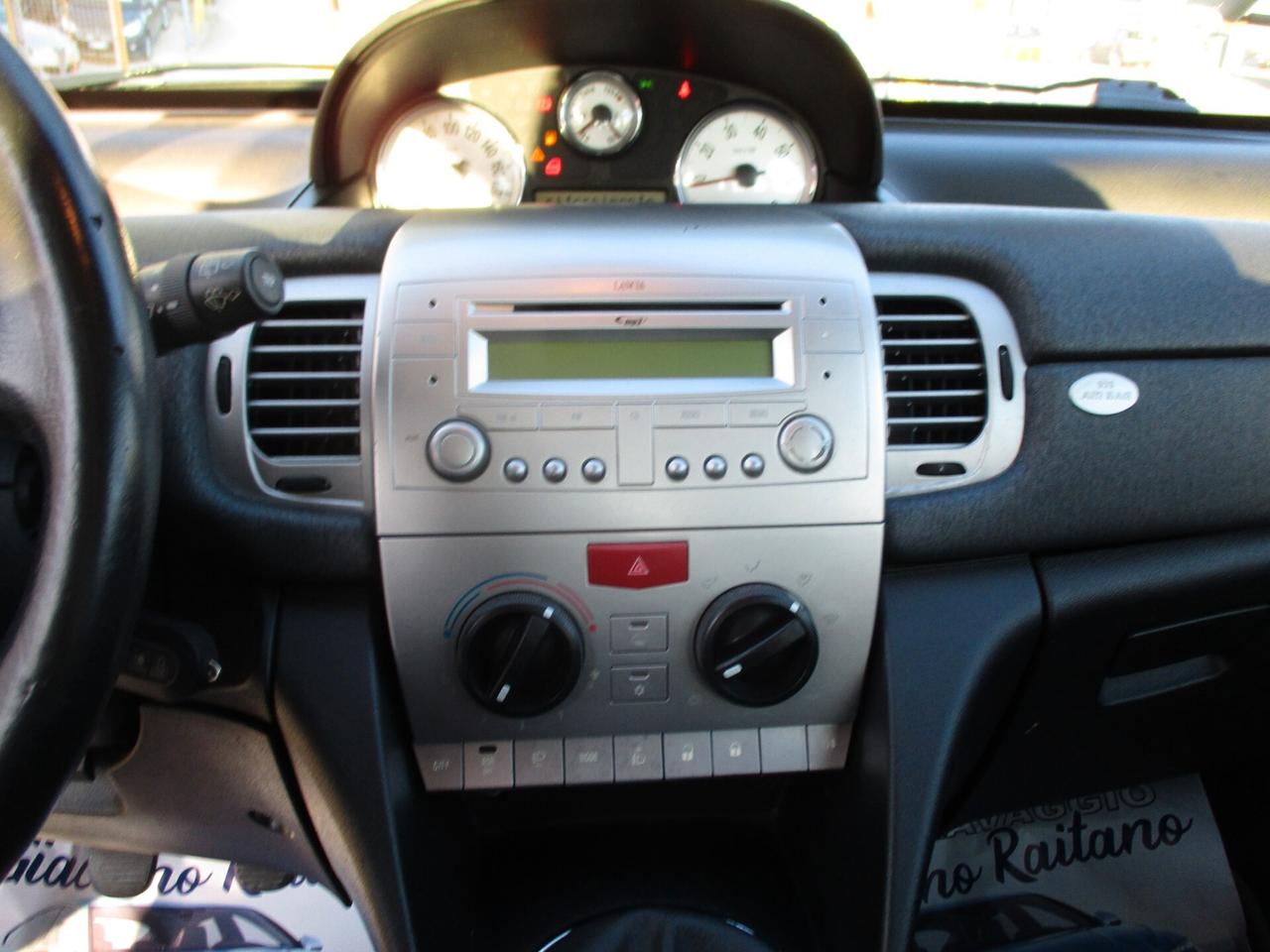 Lancia Ypsilon 1.3 MJT OK NEOPATENTATI 2011