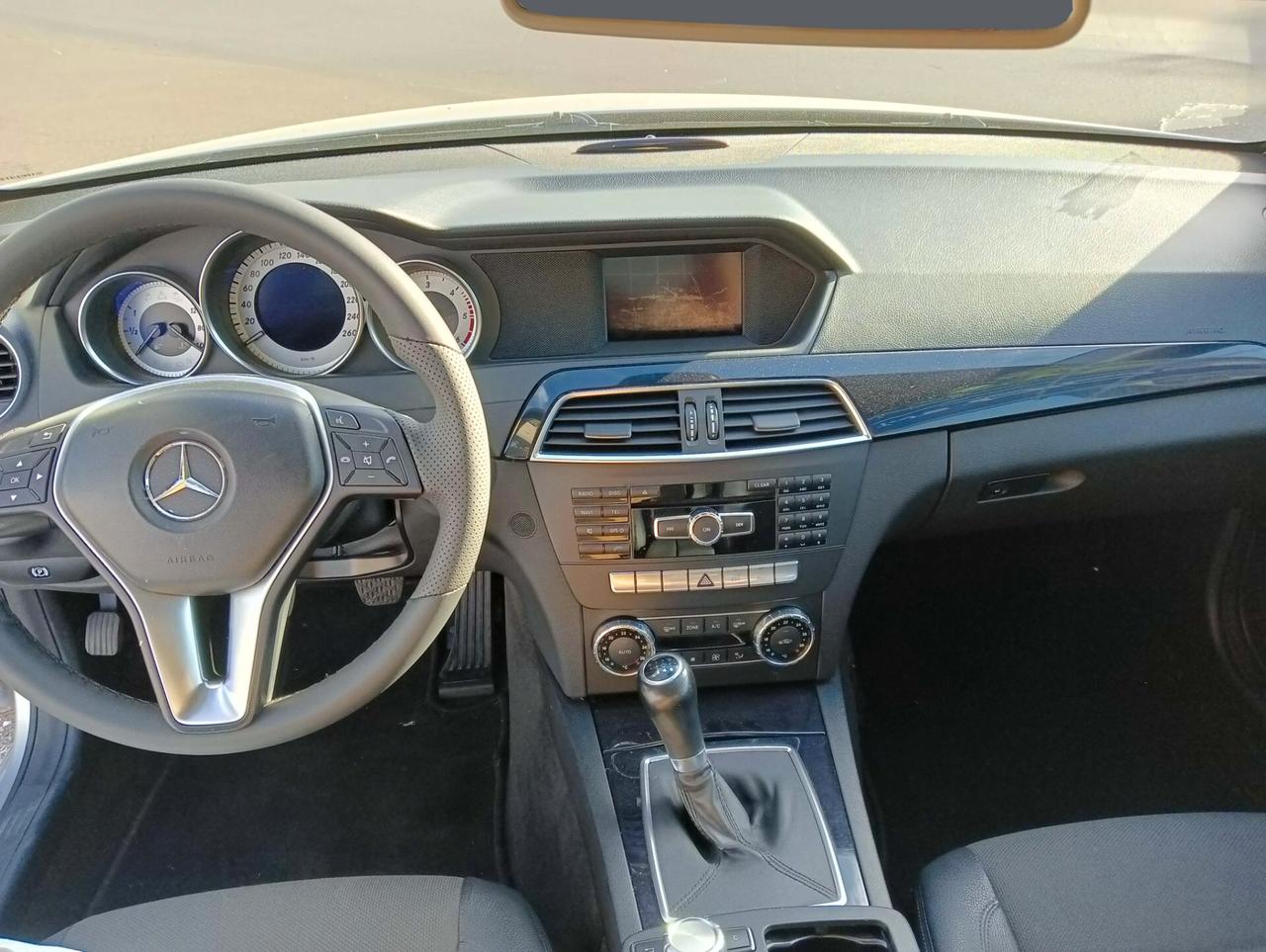 Mercedes-benz C 220 CDI BlueEFFICIENCY Avantgarde