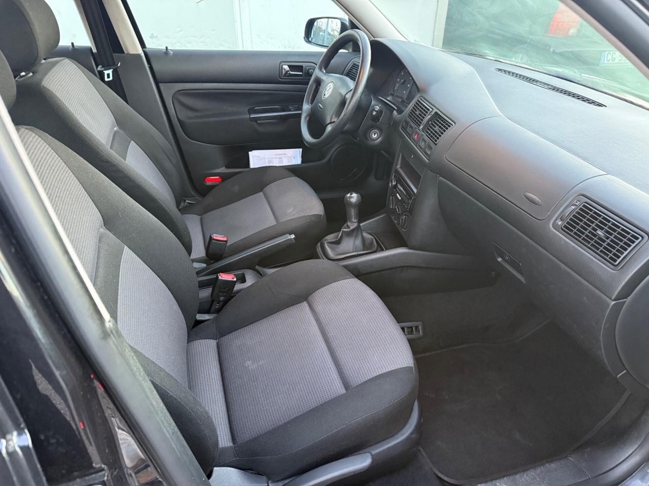 Volkswagen Golf 1.4 16V cat 5 porte