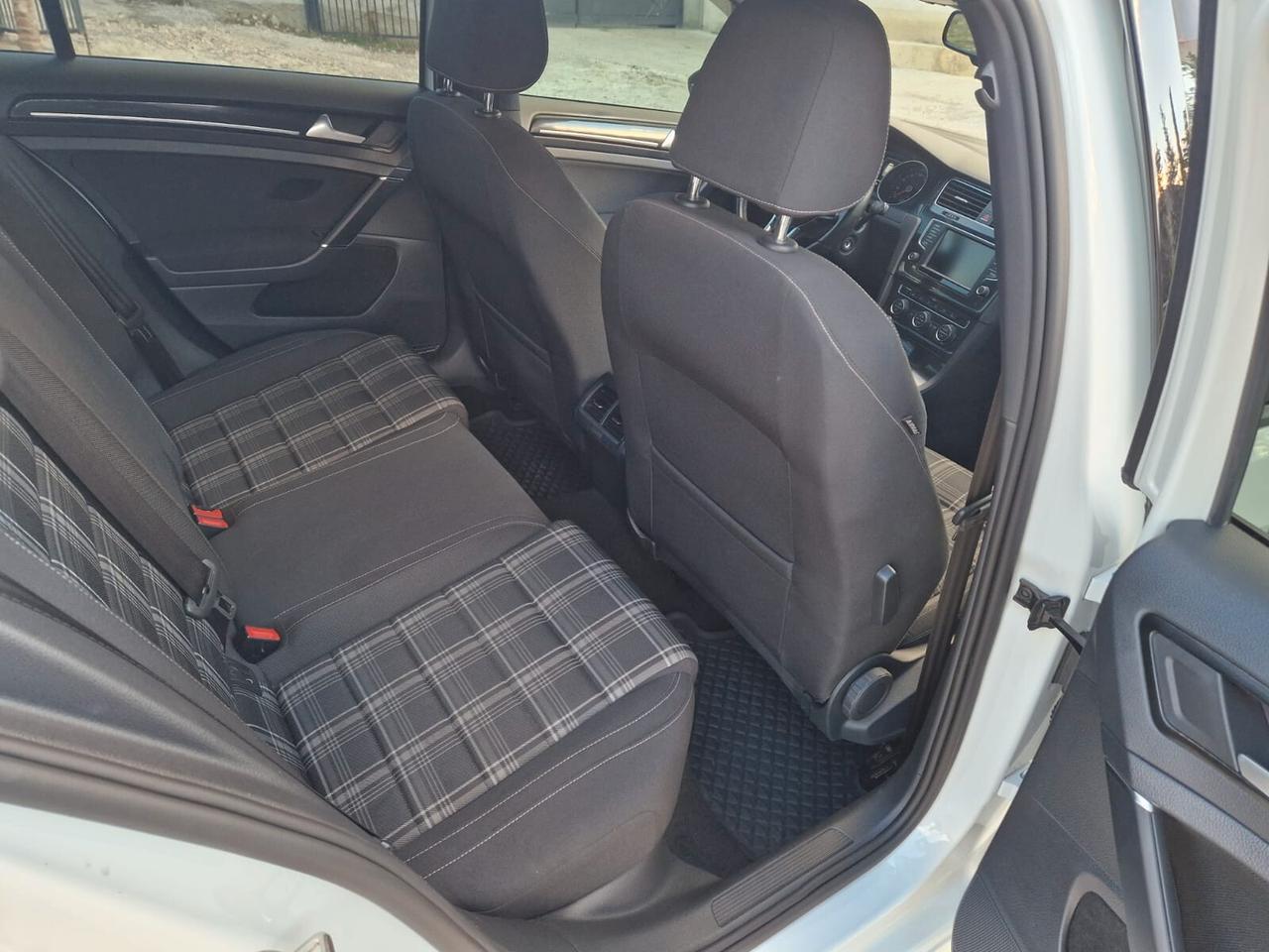 Volkswagen Golf 7..5 GTD 2.0 TDI 184cv