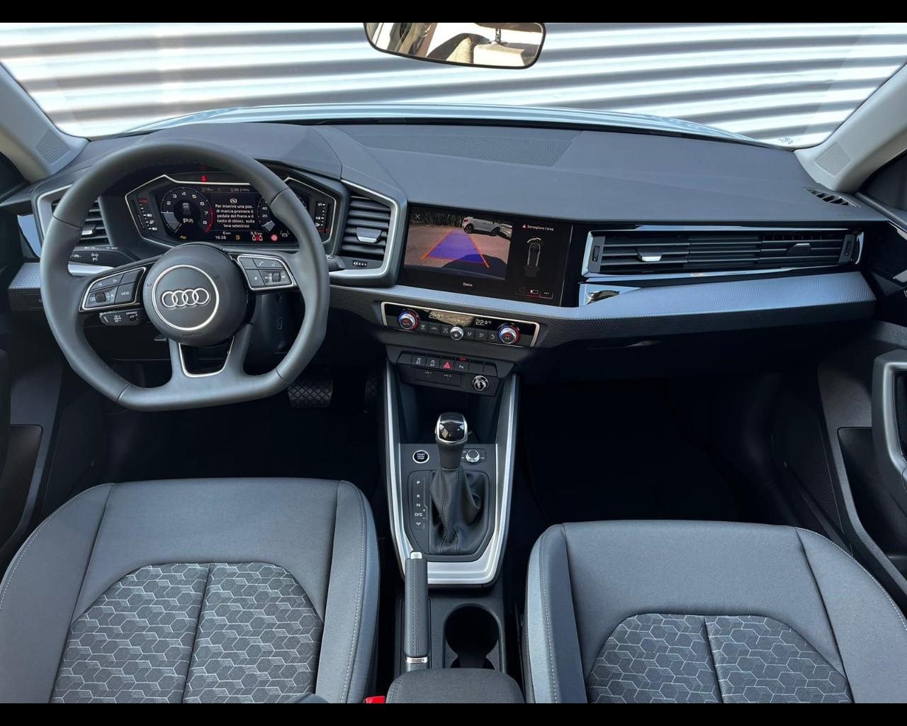 AUDI A1 SPORTBACK 30 TFSI S-TRONIC S LINE EDITION