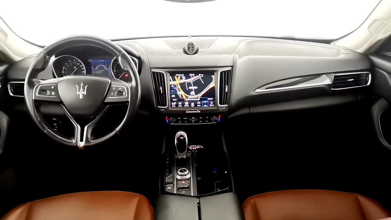 MASERATI Levante - Levante 3.0 V6 275cv auto