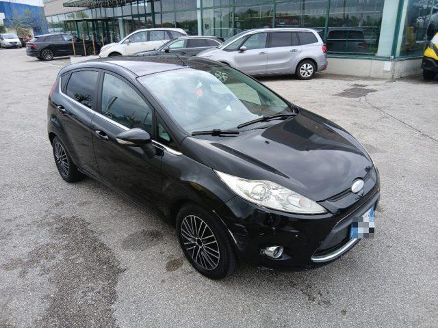 FORD Fiesta 1.4 TDCi 68CV 5 porte Titanium