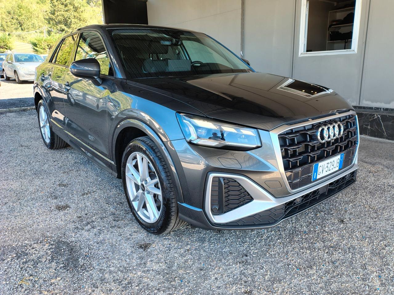 Audi Q2 35 TDI S tronic Identity Black