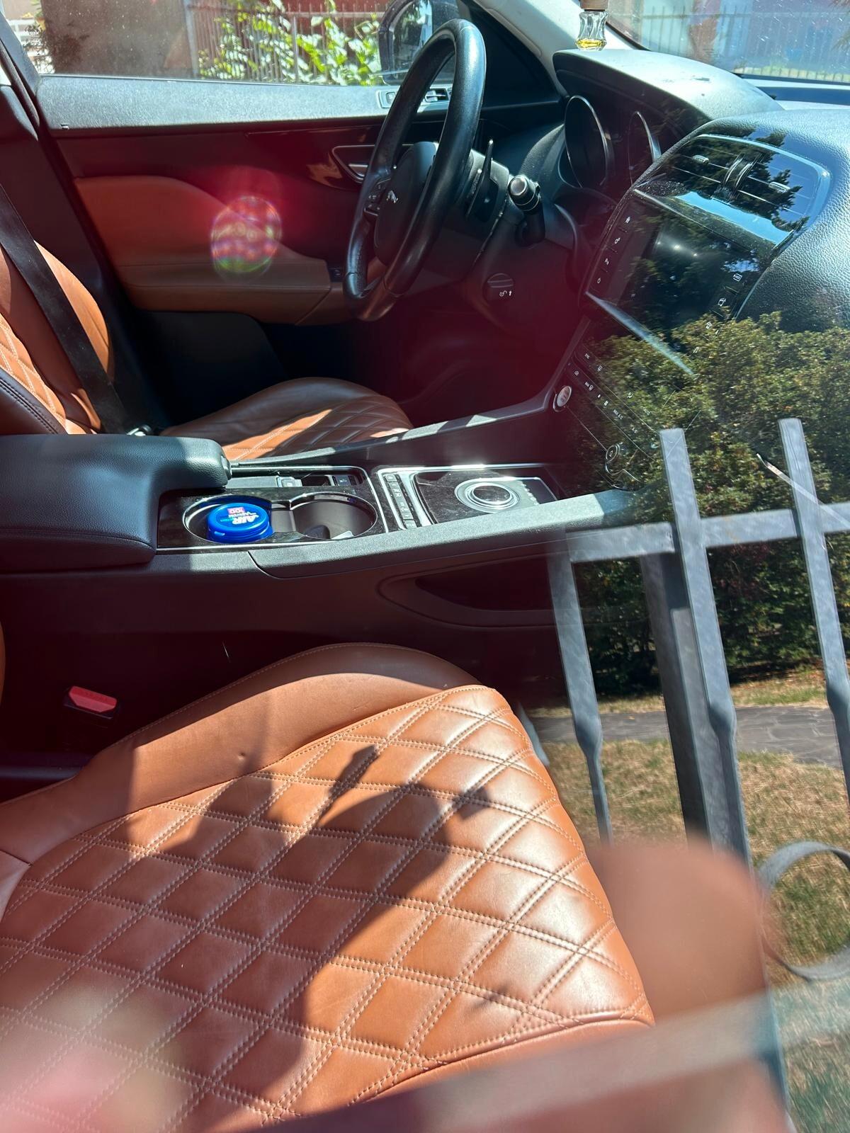 Jaguar F-Pace 2.0 D 180 CV AWD aut. Portfolio
