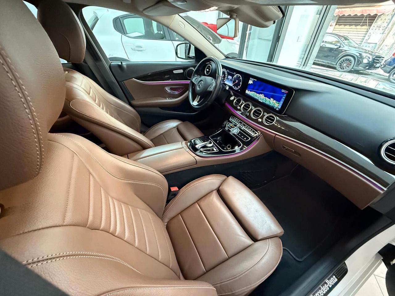 MERCEDES- BENZ KLASSE E 220 D 195 CV 4MATIC AMG PREMIUM OFFERTA