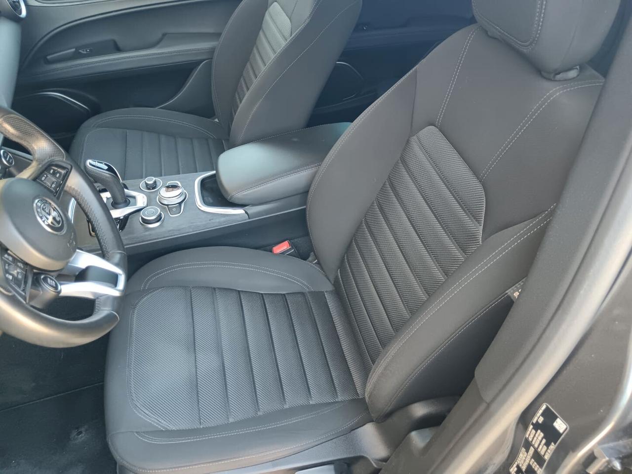 Alfa Romeo Stelvio 2.2 Turbodiesel 190 CV AT8 Q4 Business