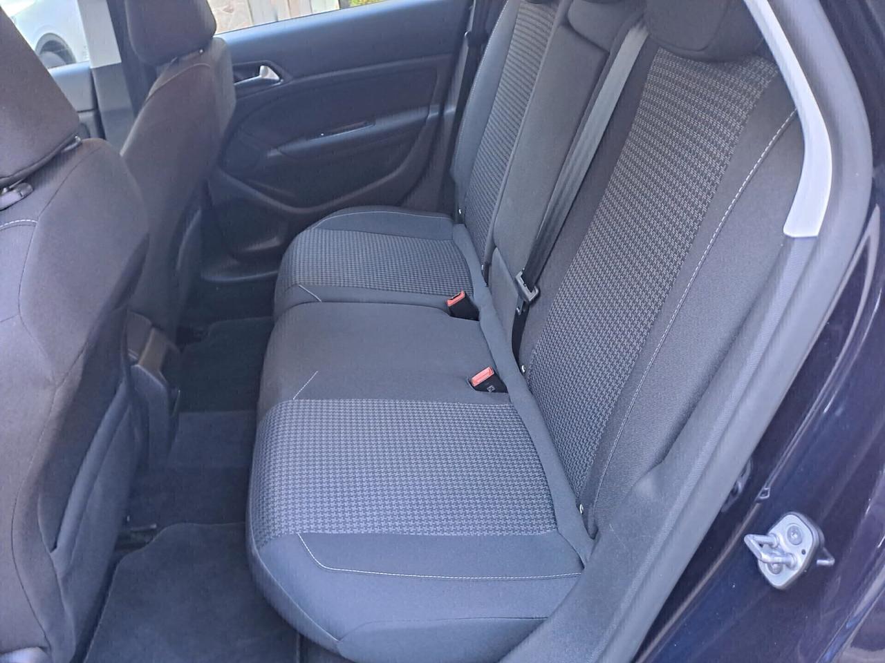 Peugeot 308 1.5 HDI 60000 km IVA ESPOSTA