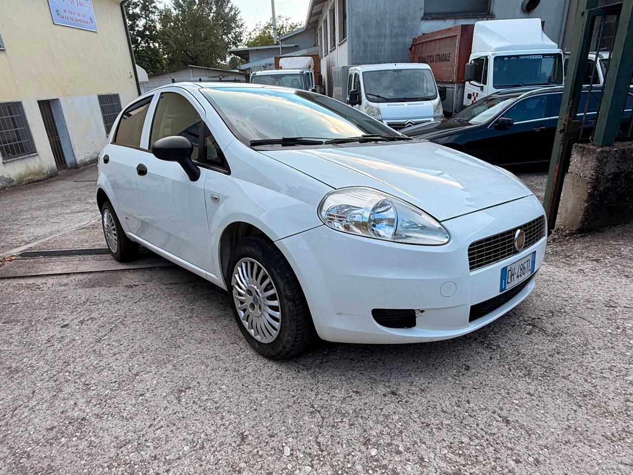 Fiat Grande Punto MJT Autocarro 4 posti