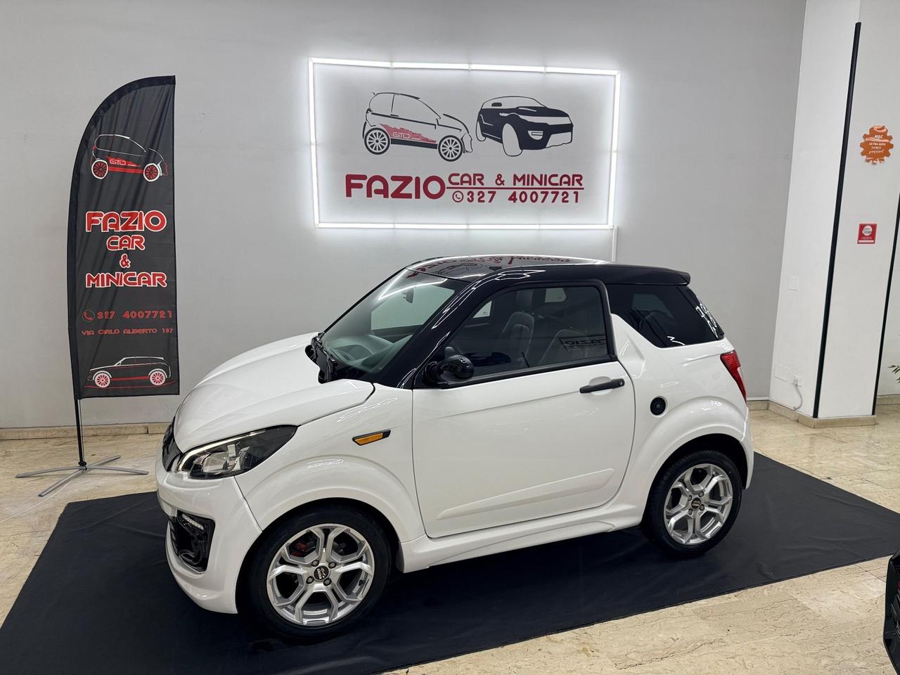 Ligier JS 50 Black & White