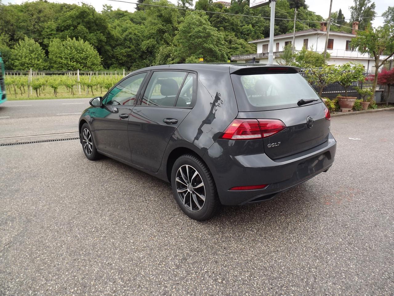 Volkswagen Golf 1.0 TSI 85 CV 5p. Trendline BlueMotion Technology