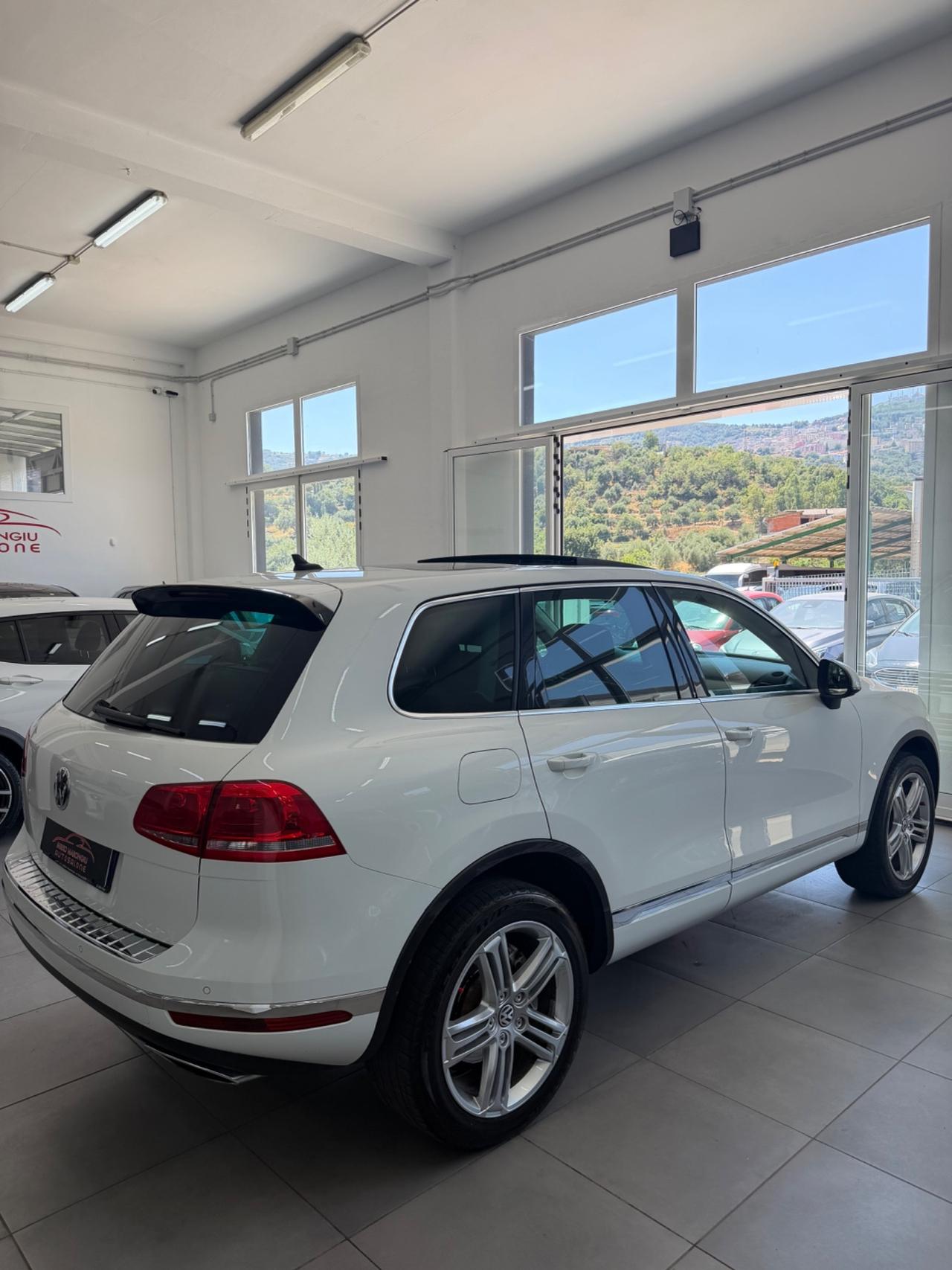 VW Touareg 3.0 TDI 262 CV Sport FINANZIABILE
