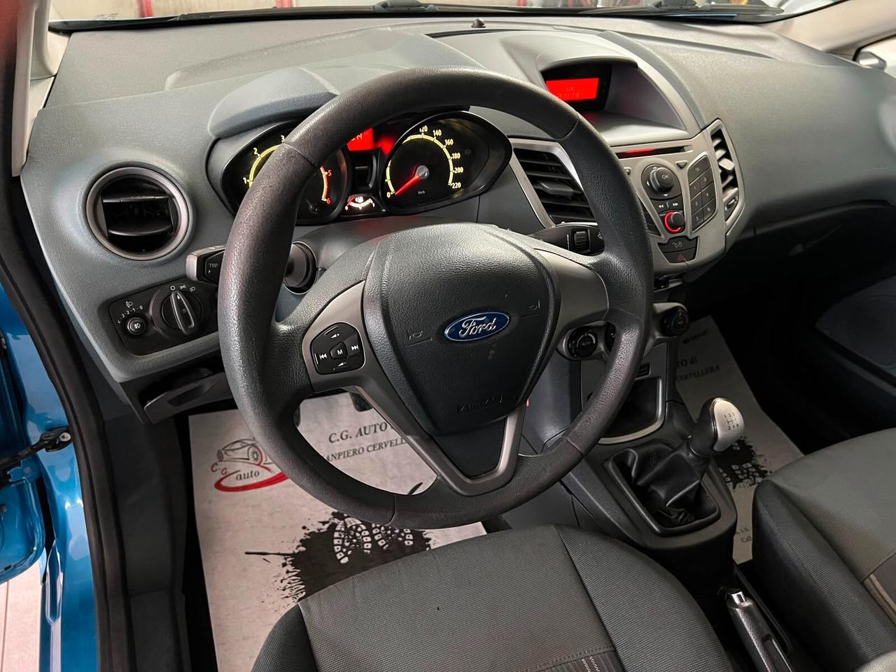 Ford Fiesta 1.4 68 CV TDCi - TITANIUM - 2010