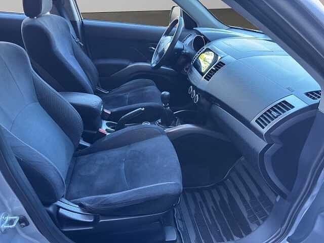 Mitsubishi Outlander 2.0 DI-D Intense DPF