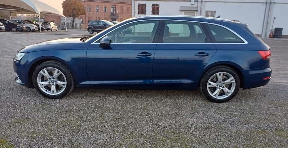 Audi A4 2.0 TDI 150 CV ultra S tronic Design