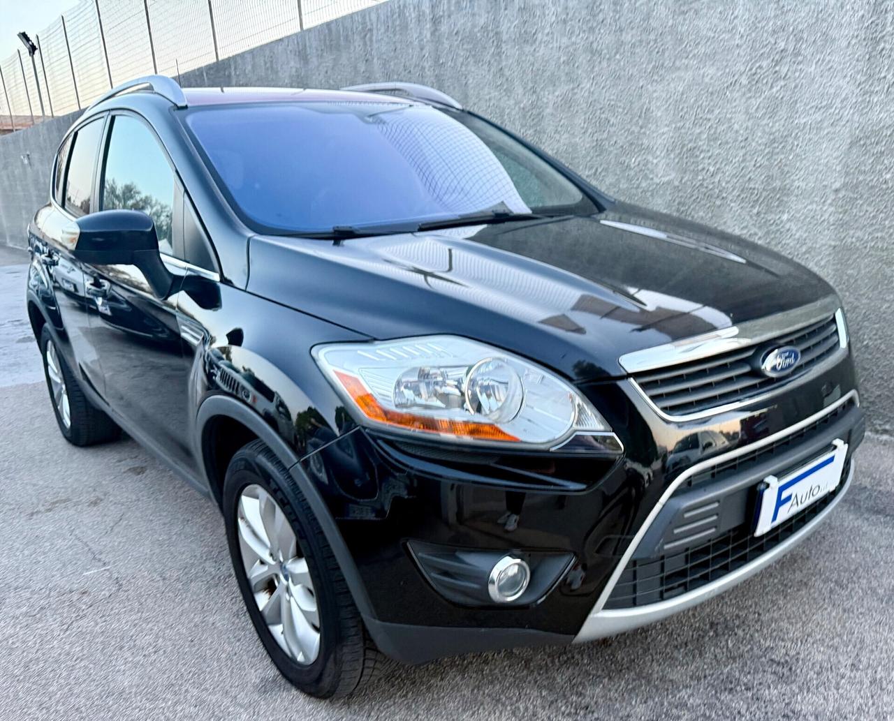 Ford Kuga 2.0 TDCi 136 CV 4WD Titanium,TETTO PANORAMICO,Pelle,Climatronic bizona,ecc.