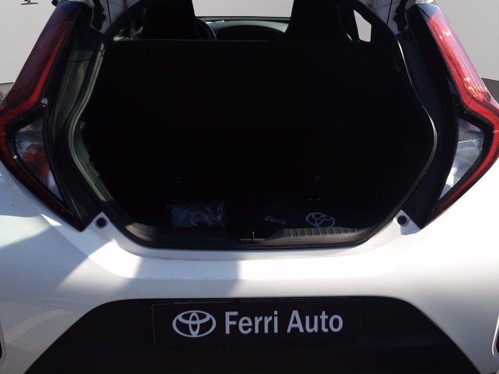 TOYOTA Aygo x 1.0 active 72cv del 2024