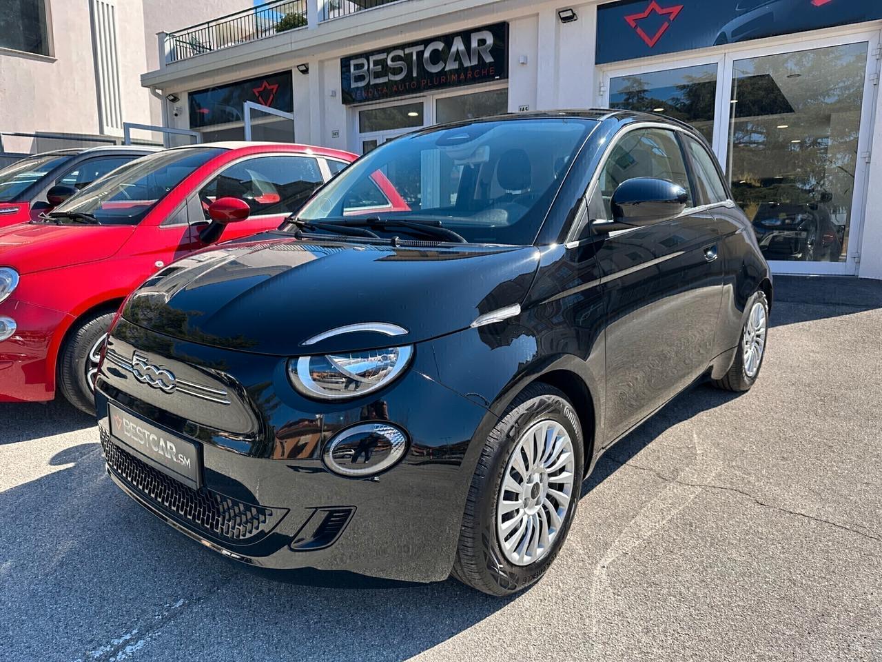 Fiat 500 e FULL-ELETTRIC / SOLO 7.000 km. * COME NUOVA *