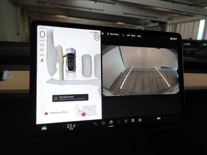 TESLA Model Y - Model Y AWD Performance