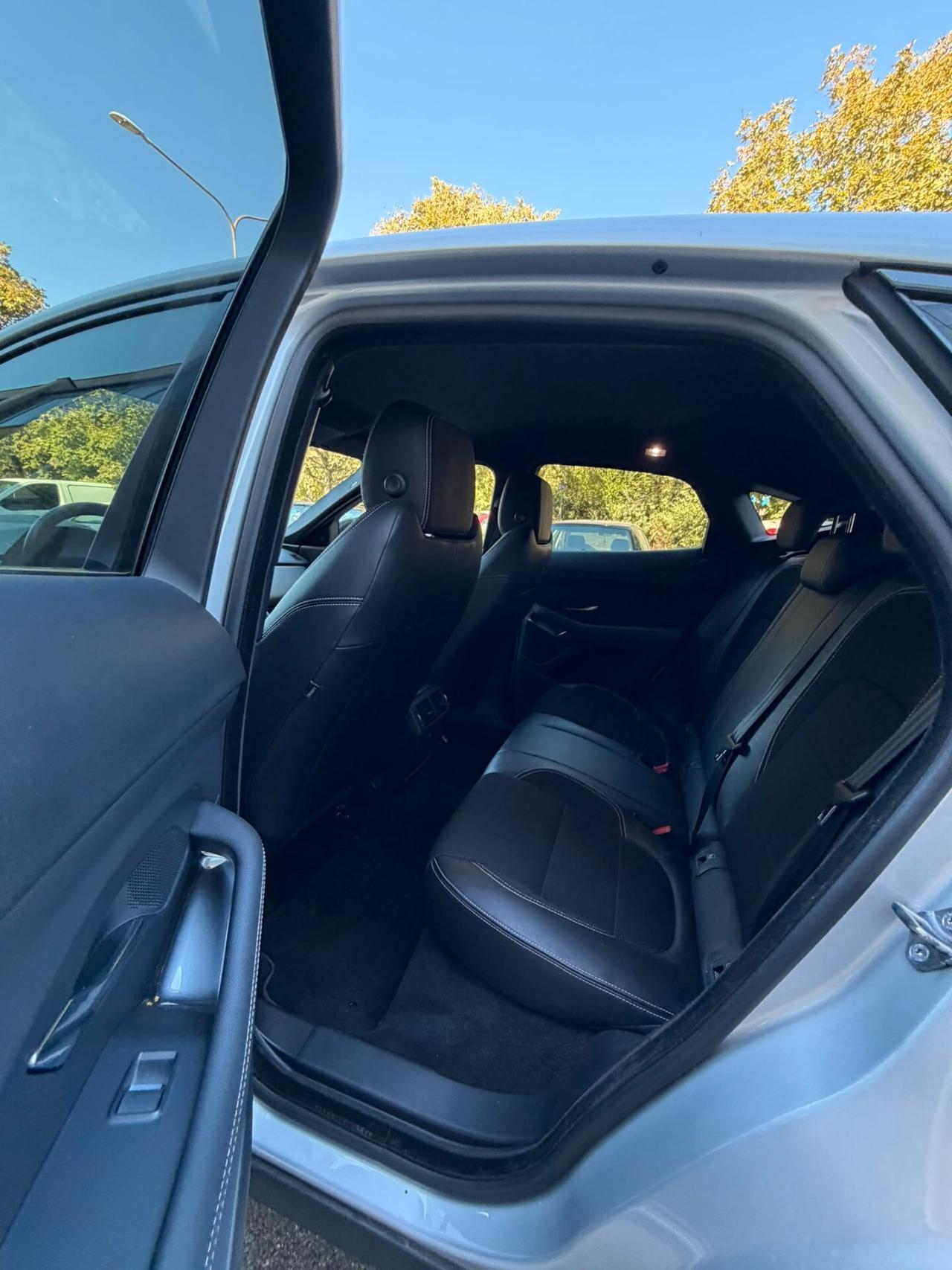 Jaguar E-Pace 2.0D 150 CV AWD aut. R-Dynamic HSE