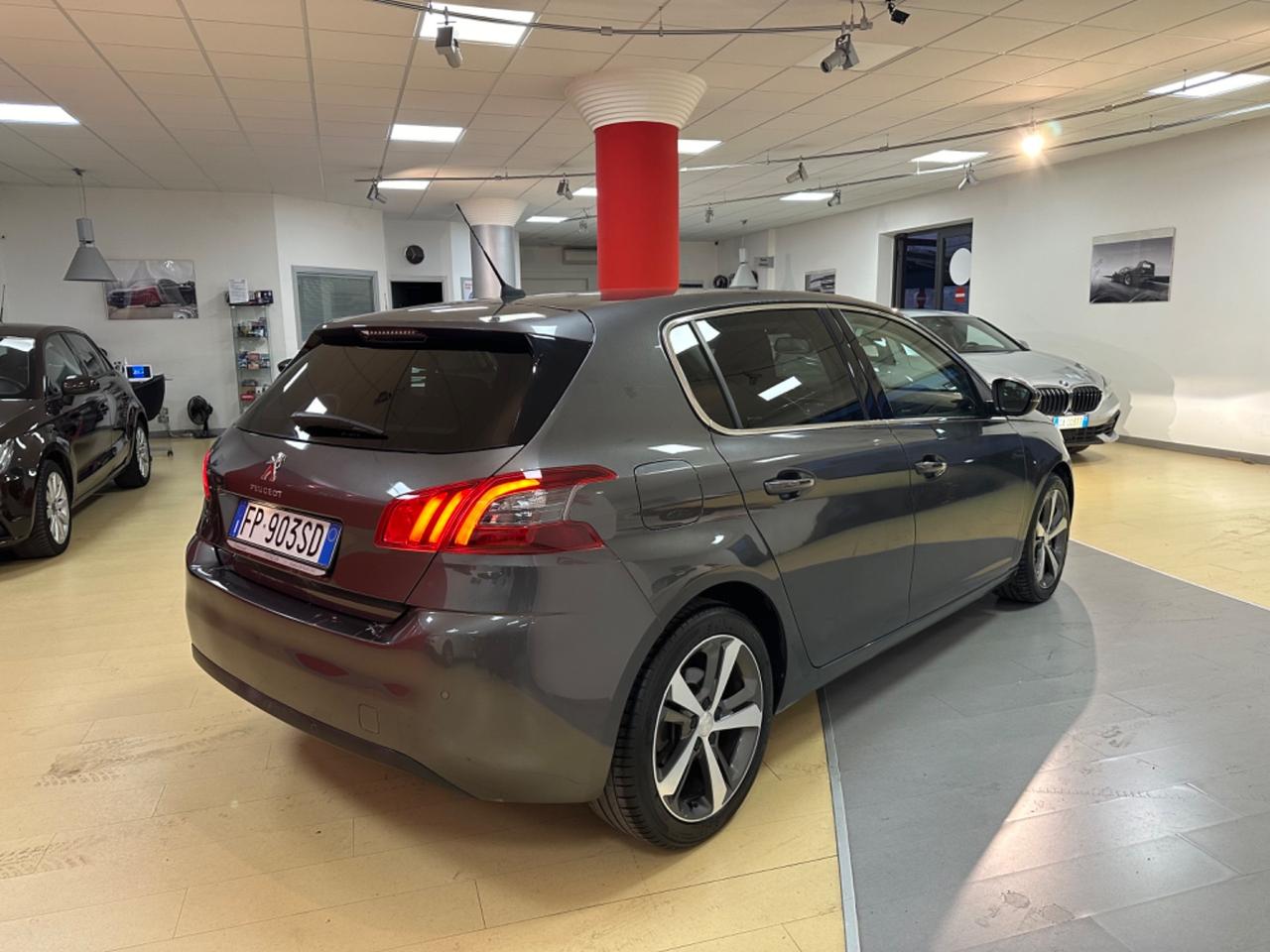 Peugeot 308 BlueHDi 130 S&S Allure