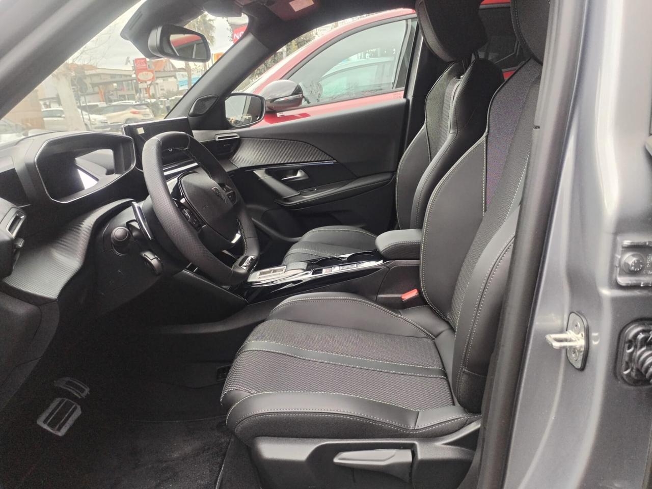 Peugeot 2008 Hybrid 145 e-DCS6 GT