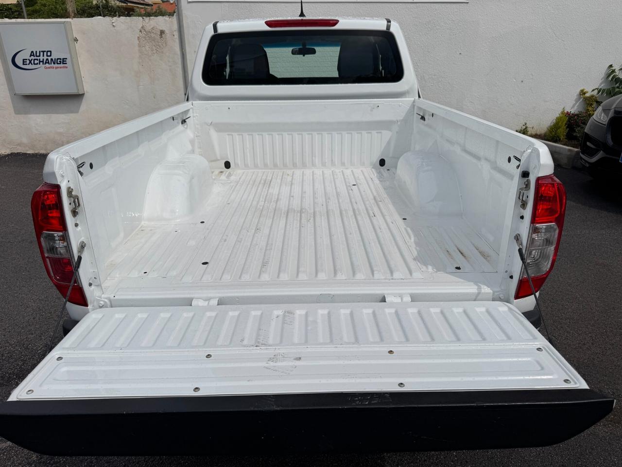 Nissan Navara 2.3 dCi 4WD King Cab Visia