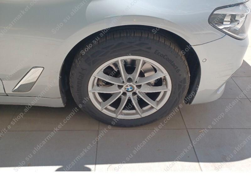 Bmw 518d Touring 150cv Aut. *FULL OPT.* da VETRINA