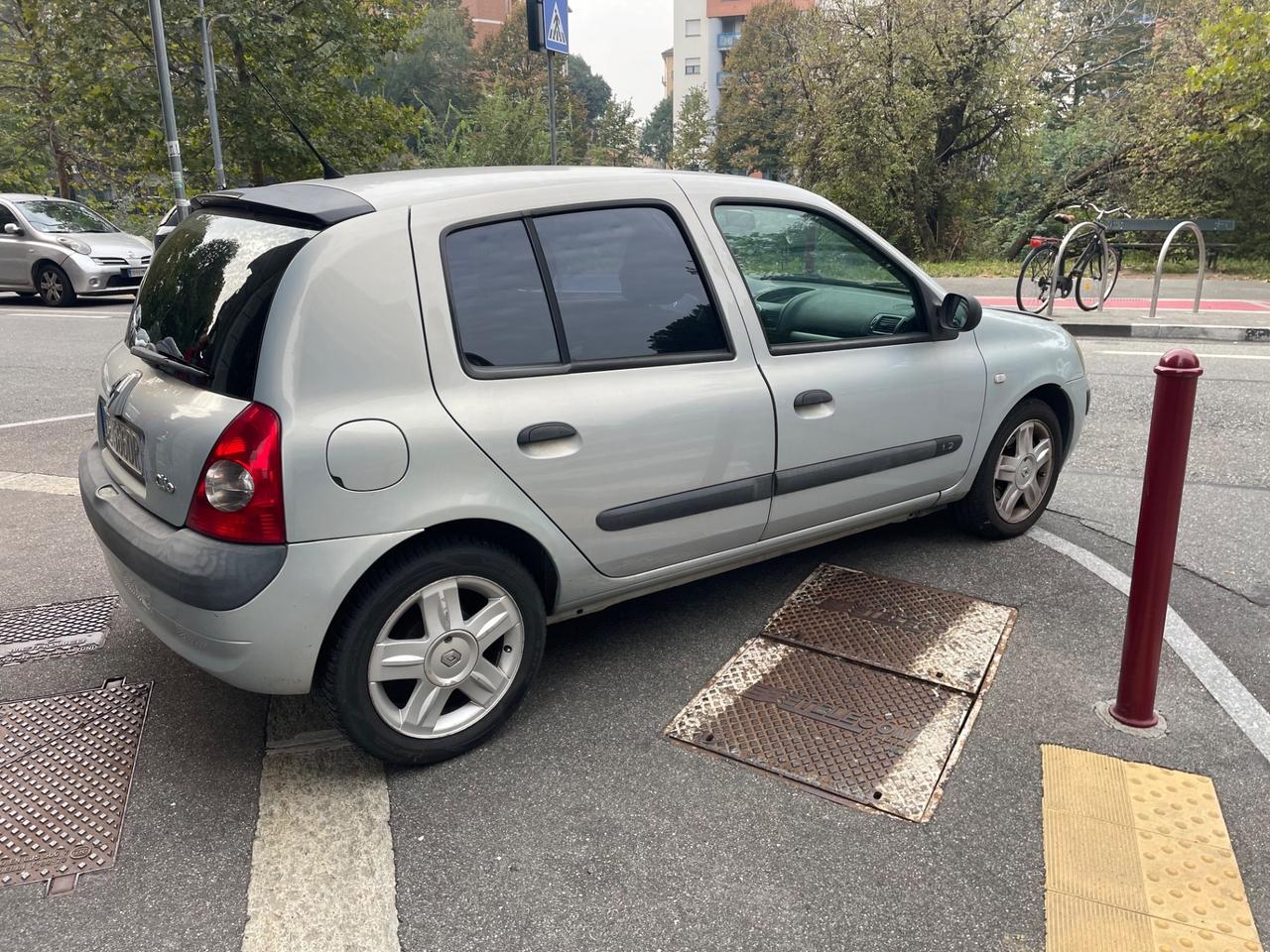 Renault Clio 1.2 cat 5 porte Limited/GARANZIA