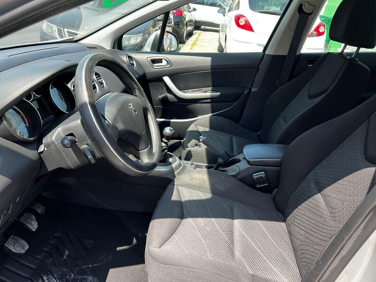 Peugeot 308 1.6 8V e-HDi 112CV Stop&Start SW Sport