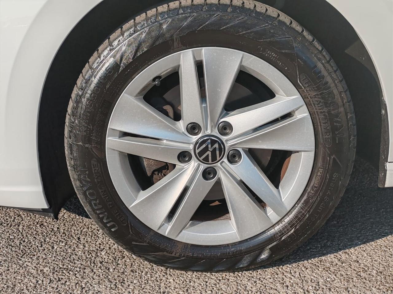 Volkswagen Golf 8 2.0 TDI 150 CV DSG /Life/ - IQ.Light, Digital Cockpit, Tetto Panoramico Apribile