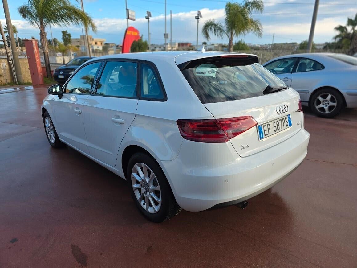 Audi A3 SPB 1.6 TDI 105 CV CR Attraction