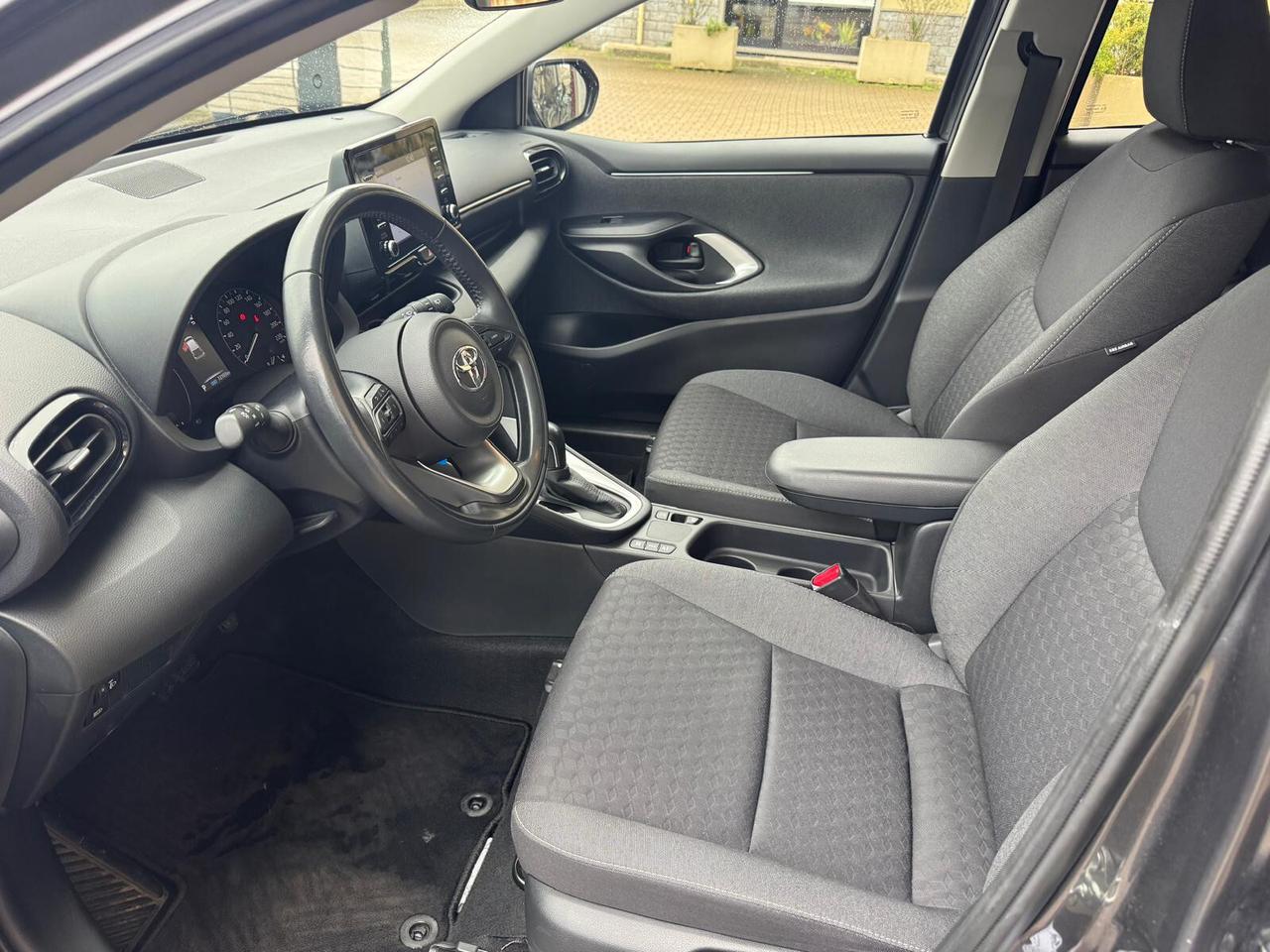 Toyota Yaris 1.5 Hybrid 5 porte Business