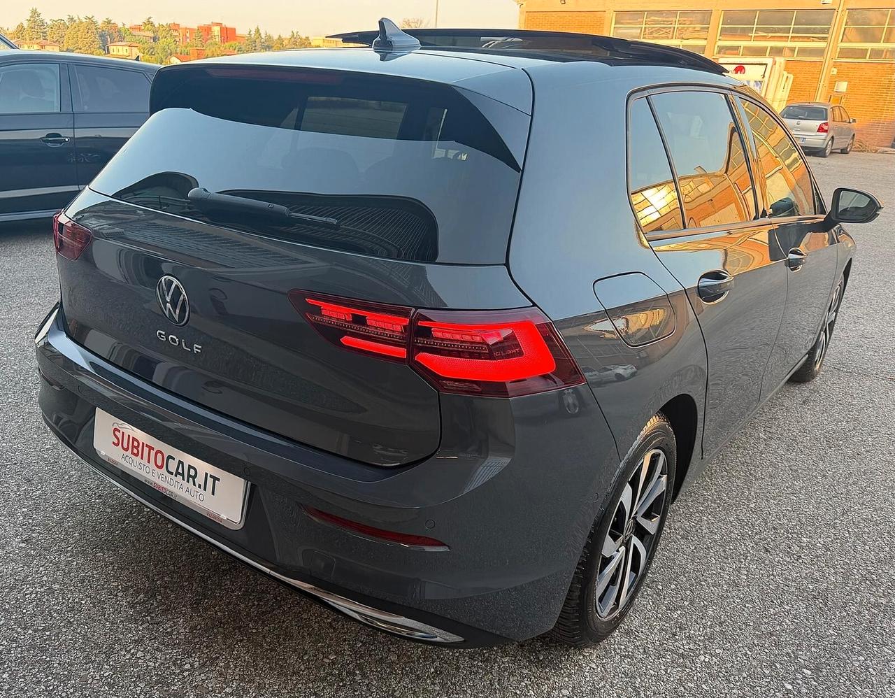 Volkswagen Golf 2.0 TDI DSG SCR Style TETTO APRIBILE E GANCIO TRAINO
