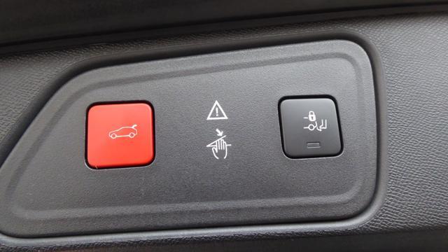 PEUGEOT 3008 BlueHDi 120 S&S EAT6 Allure