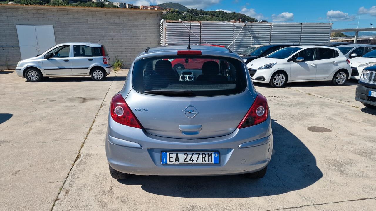 Opel Corsa 1.2 3 porte Sport