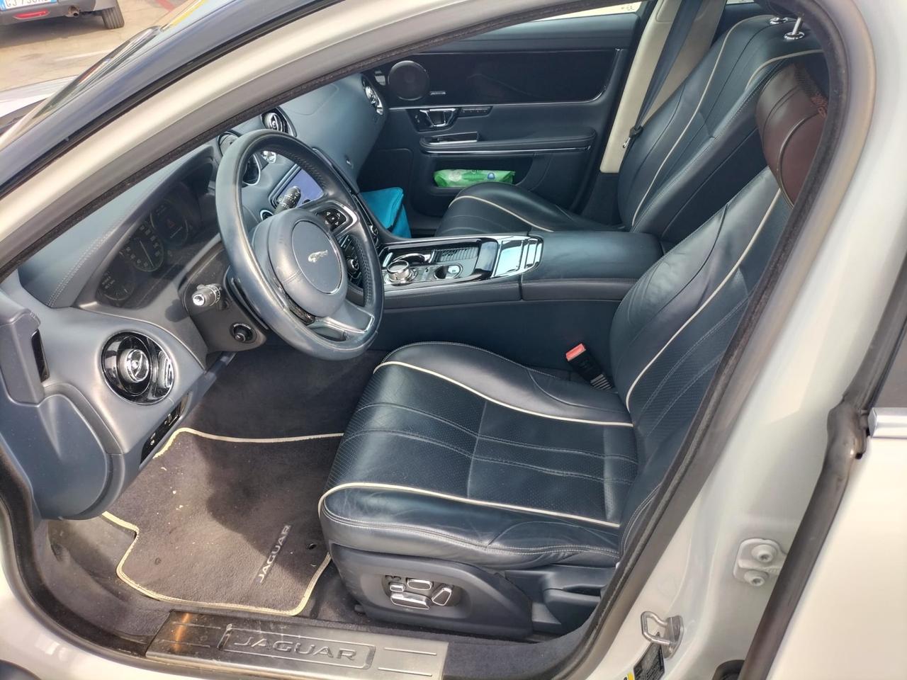 Jaguar XJ 3.0D V6 Luxury