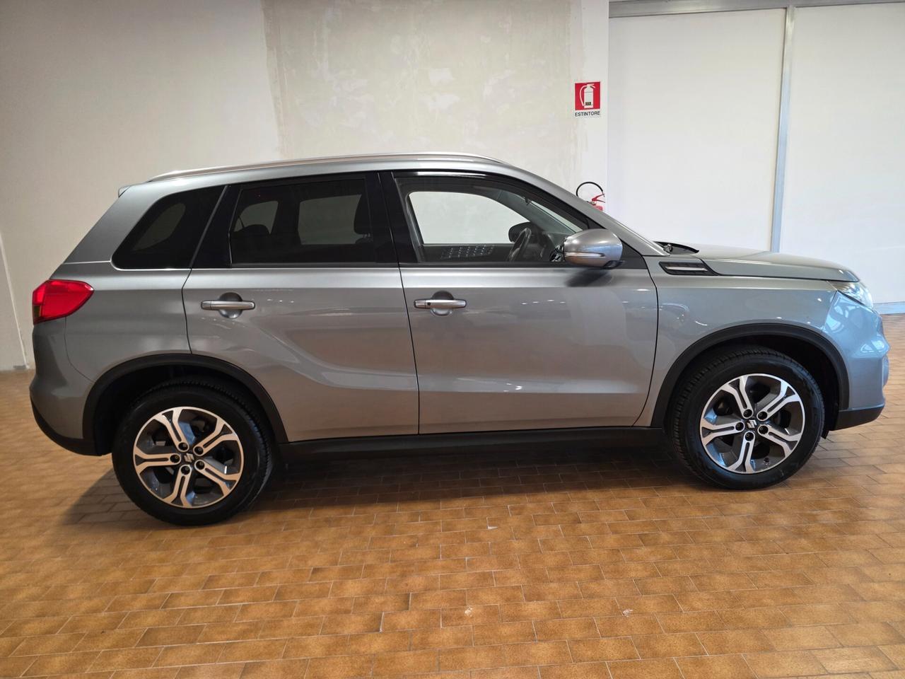 Suzuki Vitara 1.6D 4x4 full automatic